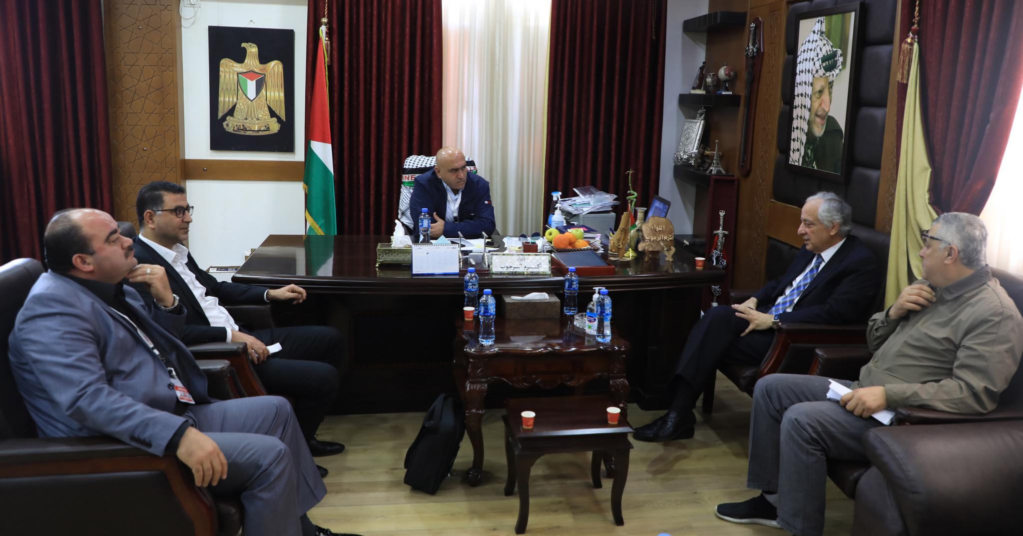 During the meeting between the university delegation and Jenin governor