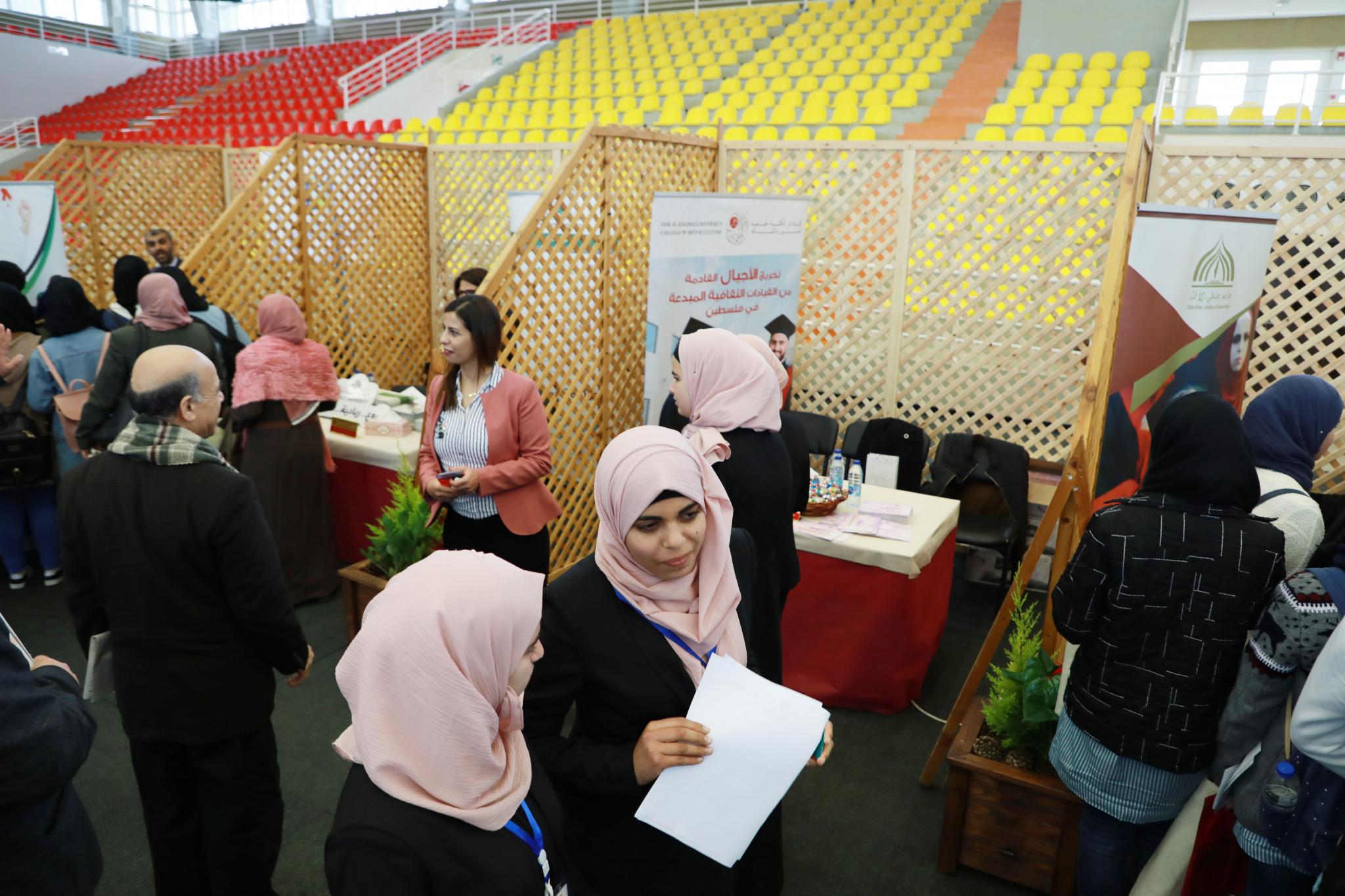 Guidance day for “Al-Injaz” high school students 