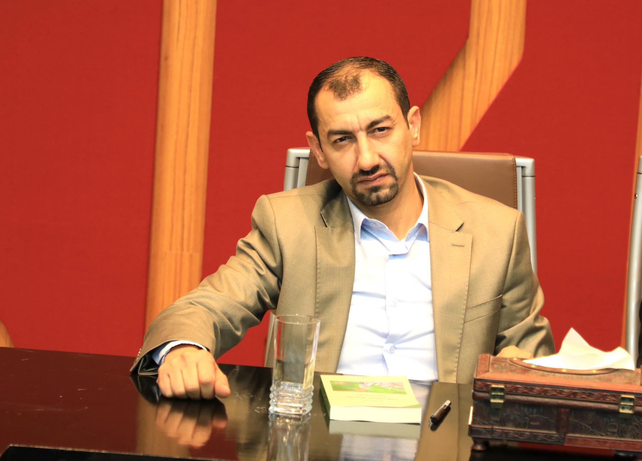 The Writer Yasser Masri during the launch of the novel at the university