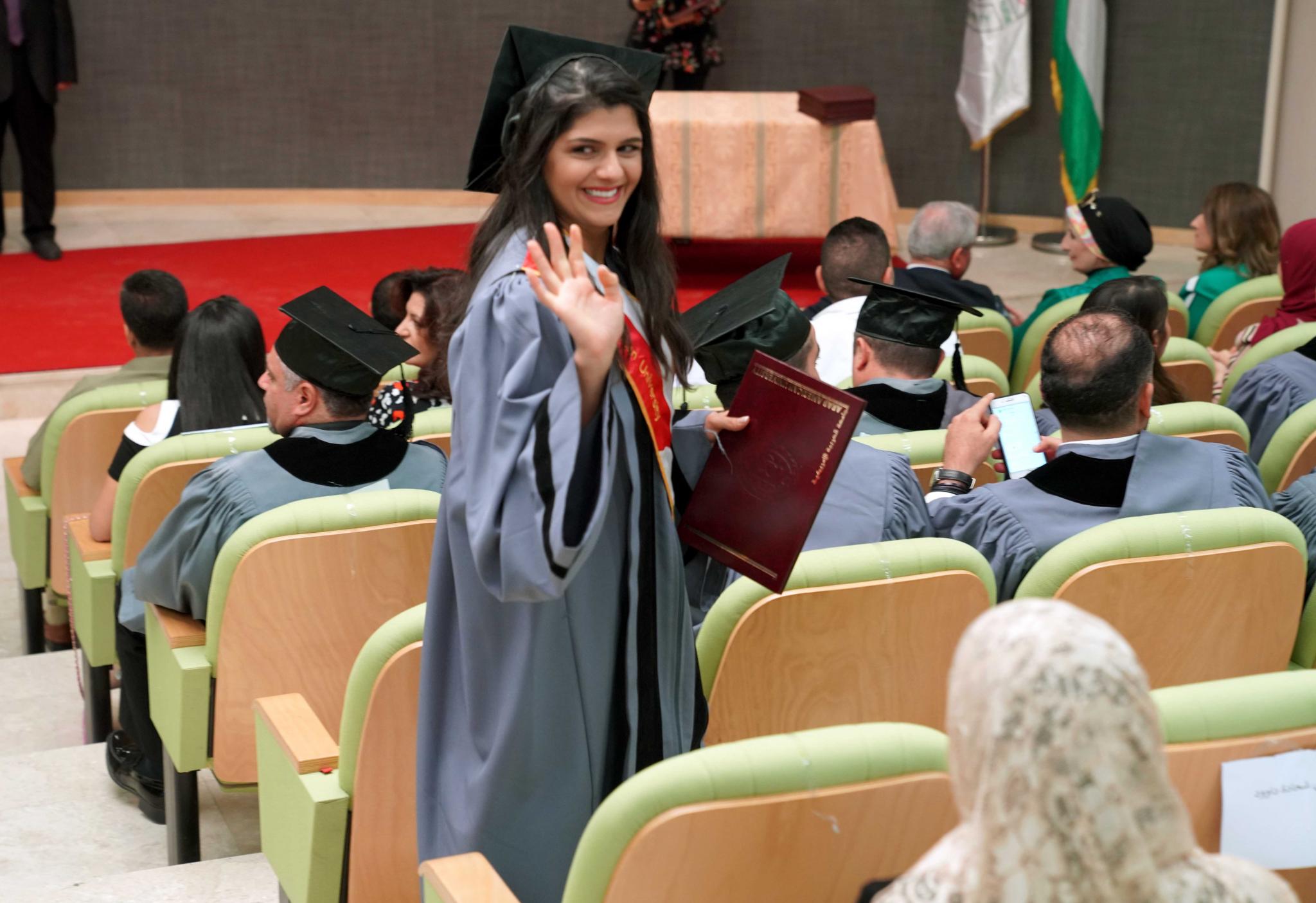 Graduation Ceremony of the Fourth Batch of MBA Students