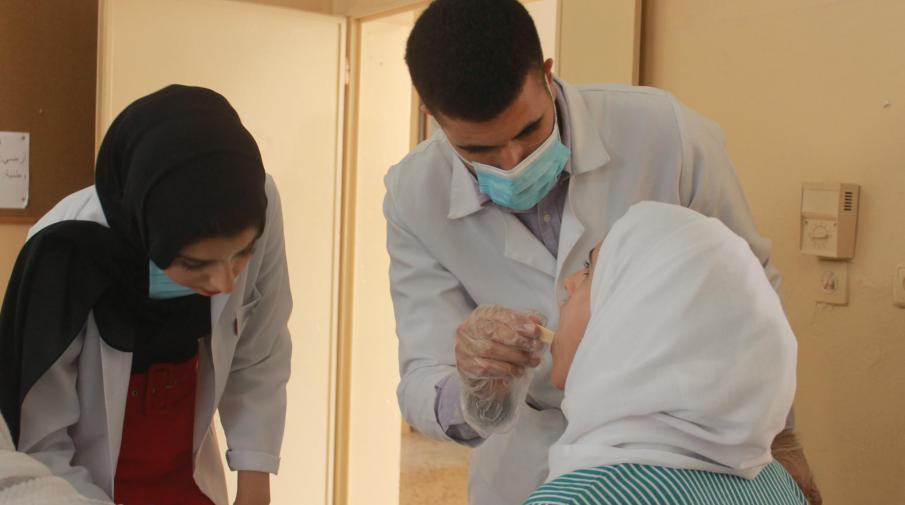 AAUP Concludes Dental Series Visits for High-School Students in Northern West Bank