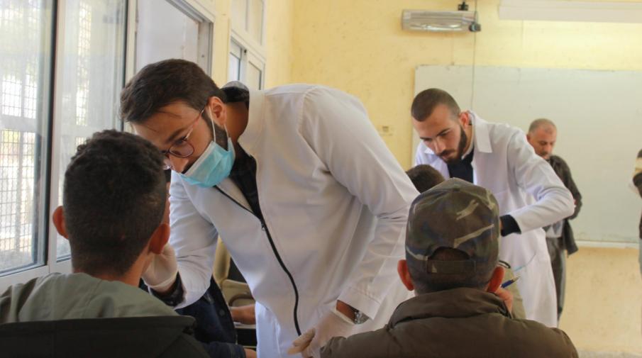 AAUP Concludes Dental Series Visits for High-School Students in Northern West Bank