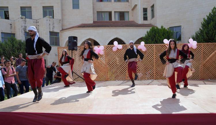 The Deanship of Student Affairs Organizes an Artistic and Cultural Event